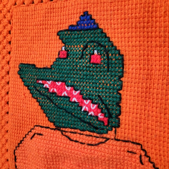 VINTAGE 90s FLORIDA GATORS HAND CRAFTED CROCHET BLANKET & PLUSH GATOR - Picture 6 of 14